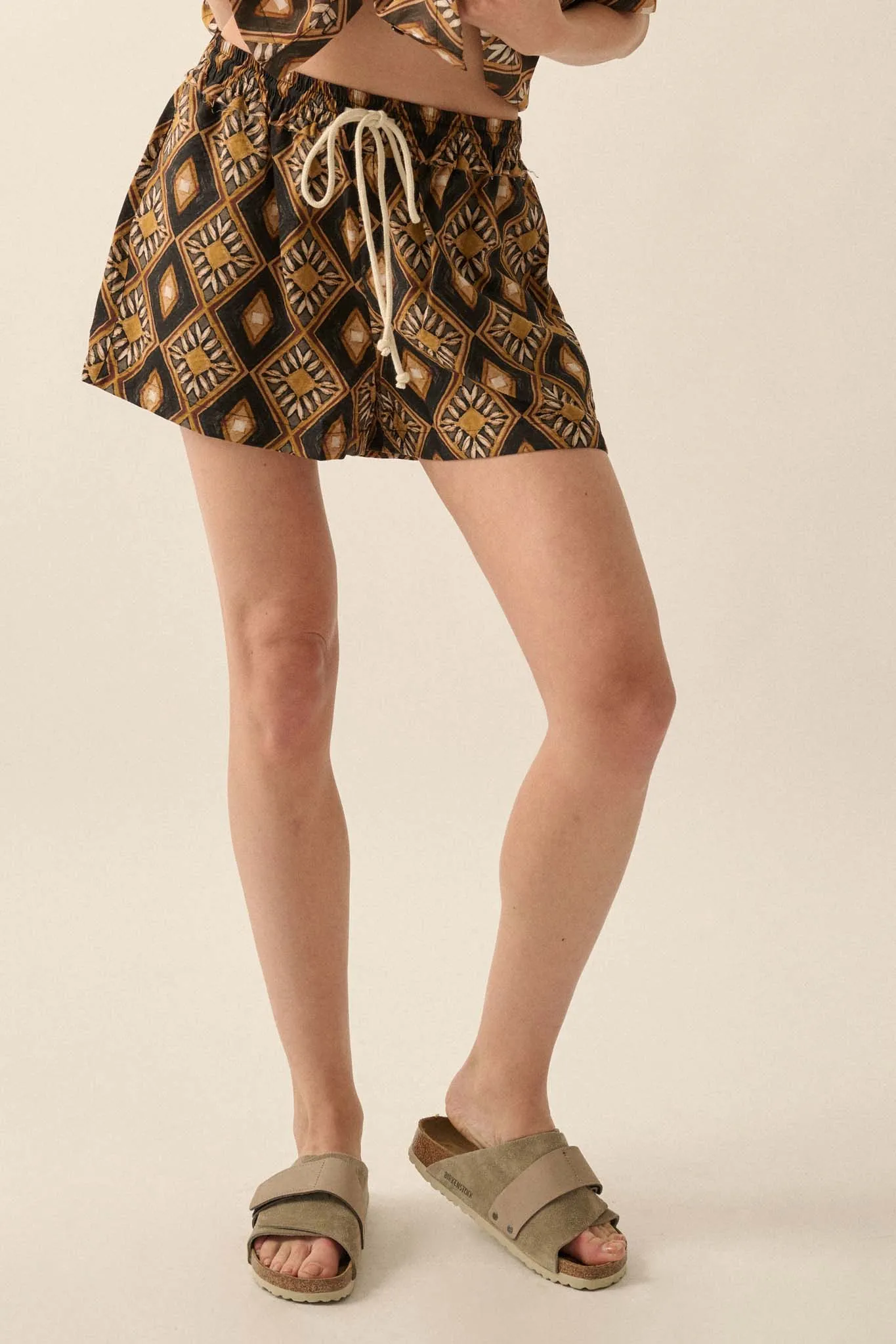 Bronze Bouquet Geometric Floral Drawstring Shorts