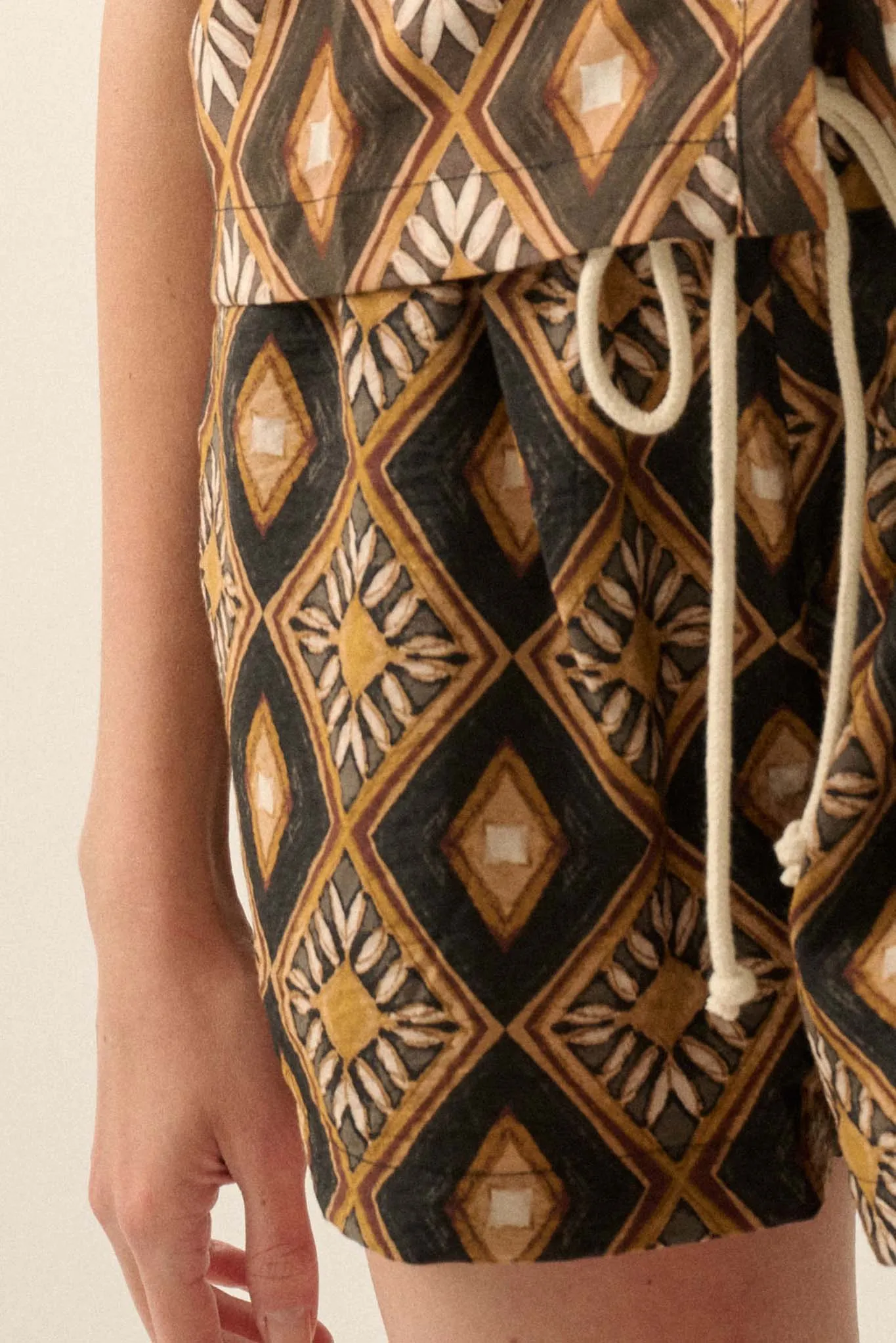 Bronze Bouquet Geometric Floral Drawstring Shorts