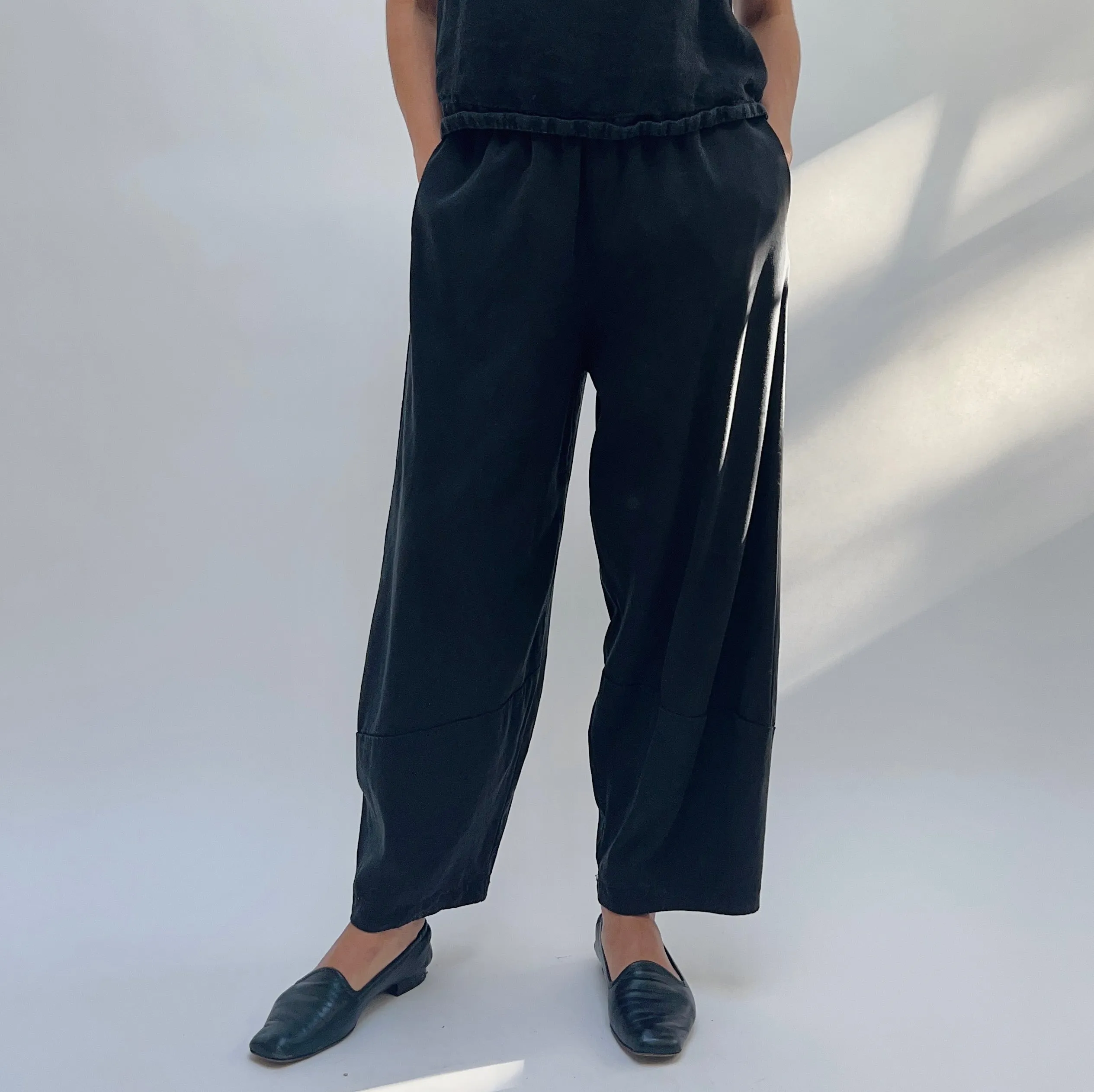 Cut Loose | Lantern Pant Black in Tencel Modal
